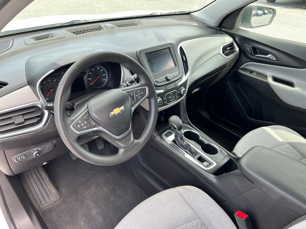 Used 2022 Chevrolet Equinox LS AWD/4WD image 9
