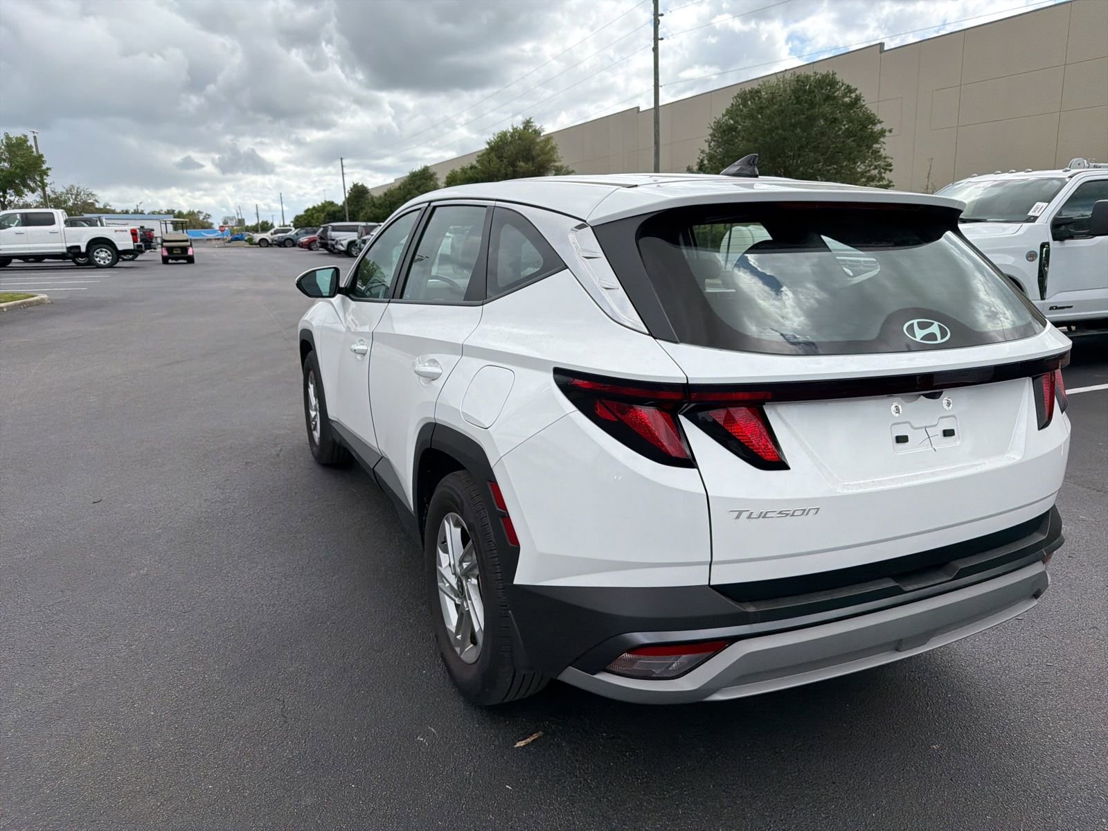 Used 2025 Hyundai Tucson SE image 9