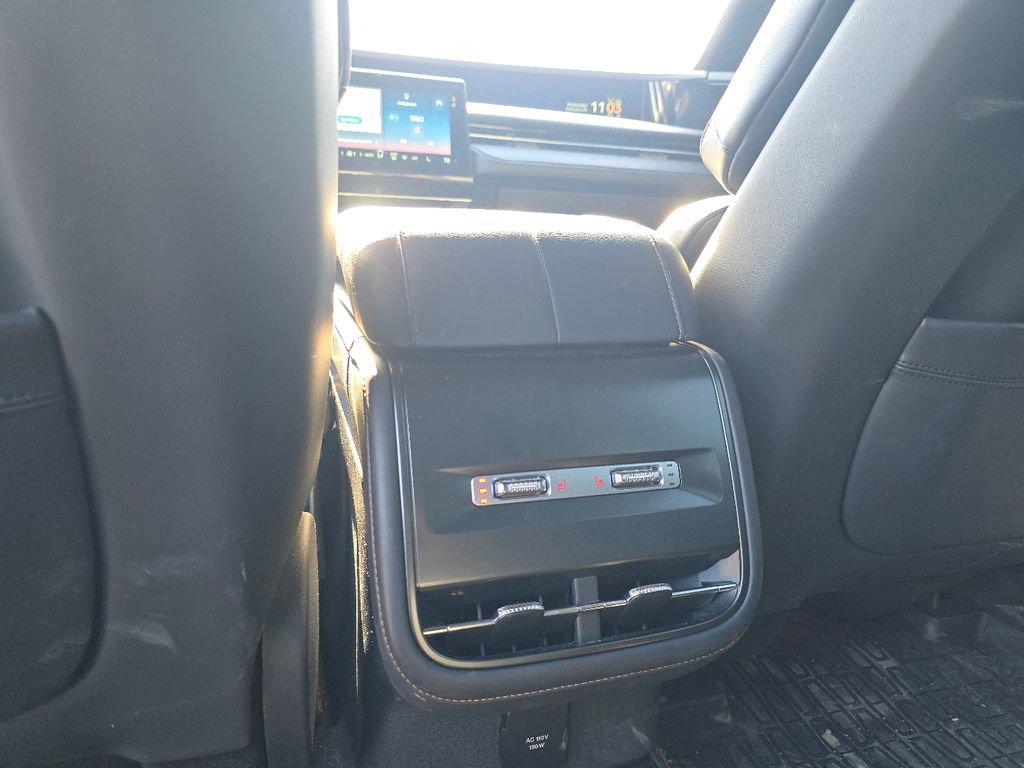 Used 2024 Lincoln Nautilus Reserve w/ Equipment Group 203A image 25