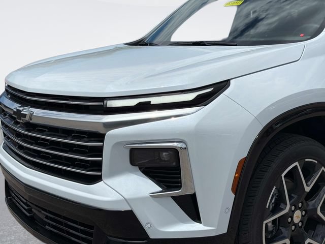 New 2026 Chevrolet Traverse High Country w/ LPO, Floor Liner Package AWD/4WD image 9