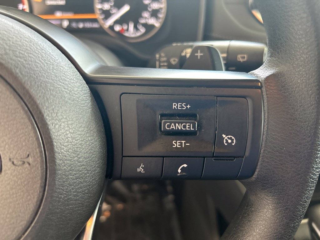 Used 2024 Nissan Rogue S FWD image 37