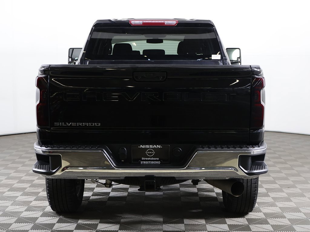 Used 2023 Chevrolet Silverado 3500 LT w/ Convenience Package image 11