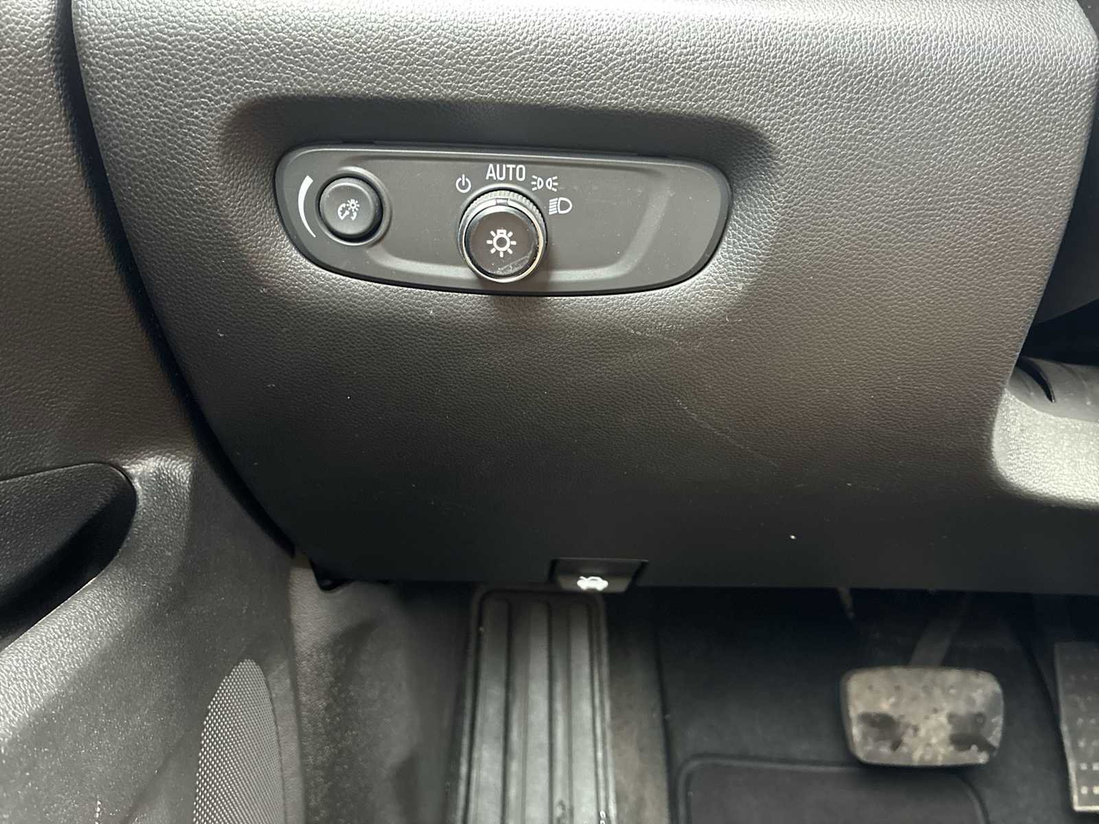 Certified 2023 Chevrolet Traverse LT image 17