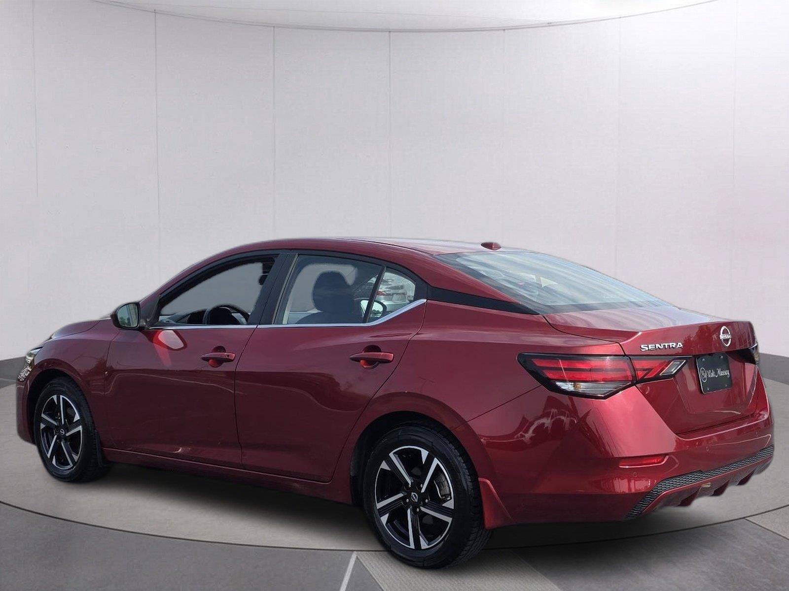 Used 2024 Nissan Sentra SV FWD image 7