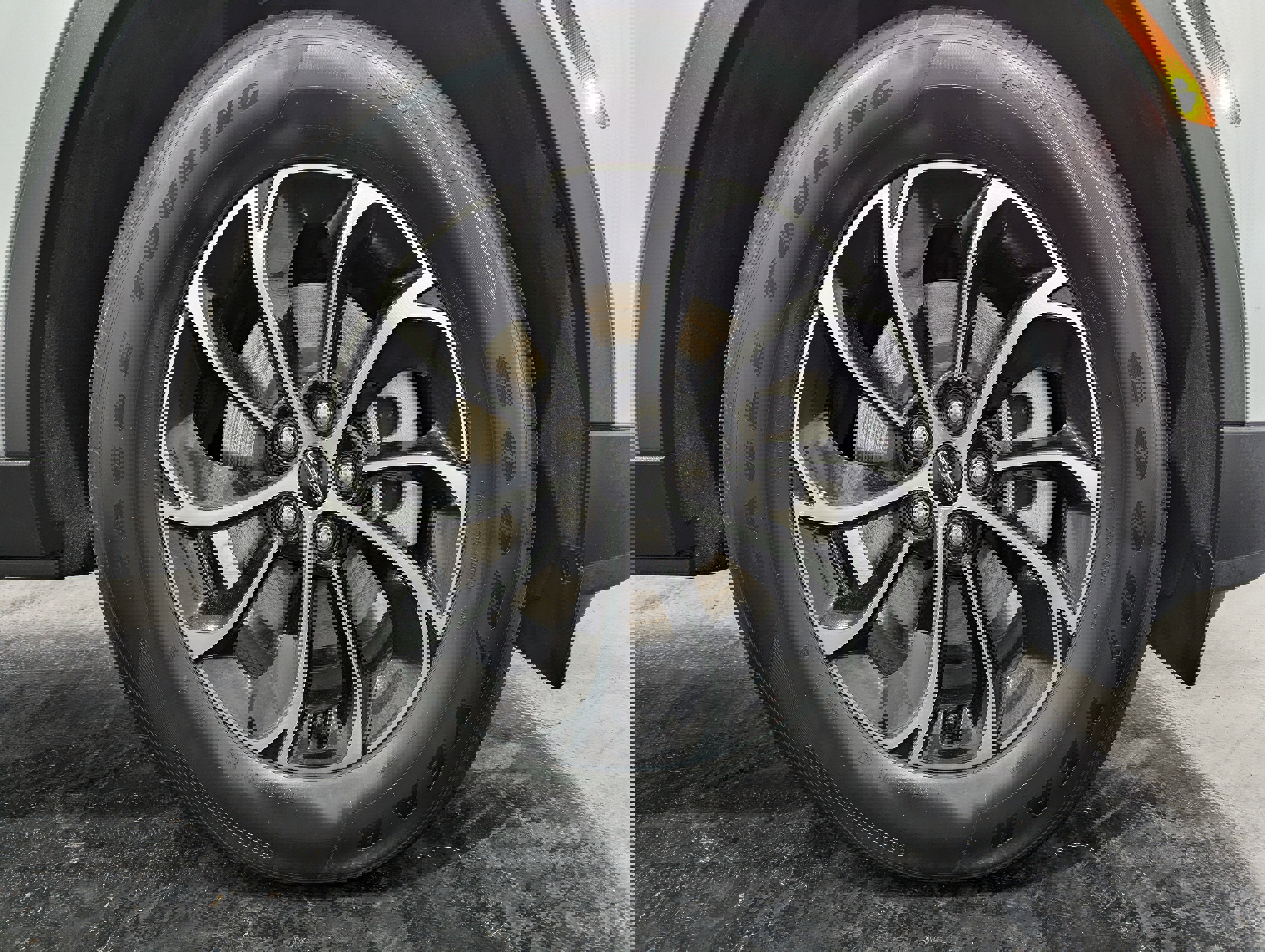 Used 2025 Lincoln Nautilus Premier AWD/4WD image 6