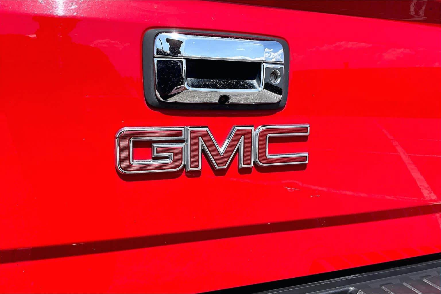 Used 2016 GMC Sierra 1500 SLT w/ SLT Premium Package AWD/4WD image 10