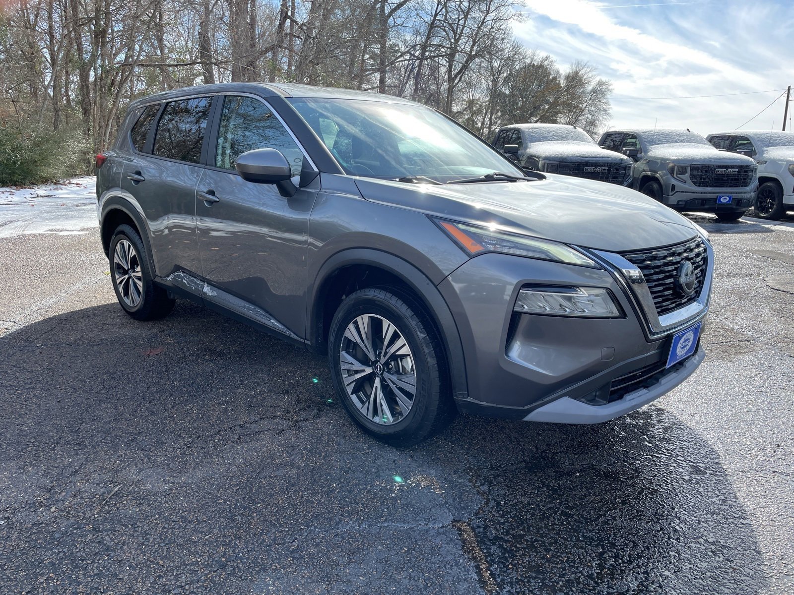 Used 2023 Nissan Rogue SV image 7