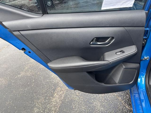 Used 2024 Nissan Sentra SV FWD image 12