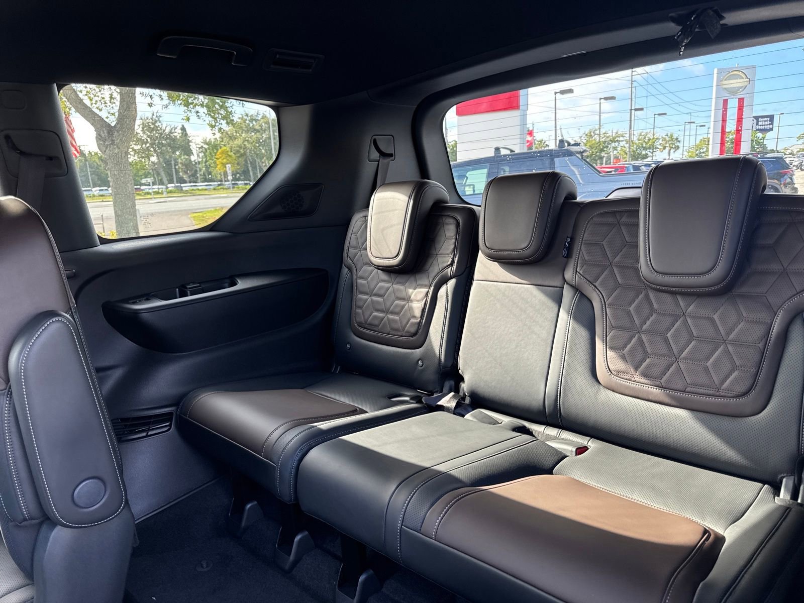New 2026 Nissan Armada Platinum image 32