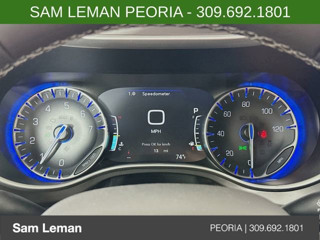 New 2026 Chrysler Pacifica Select AWD/4WD image 12