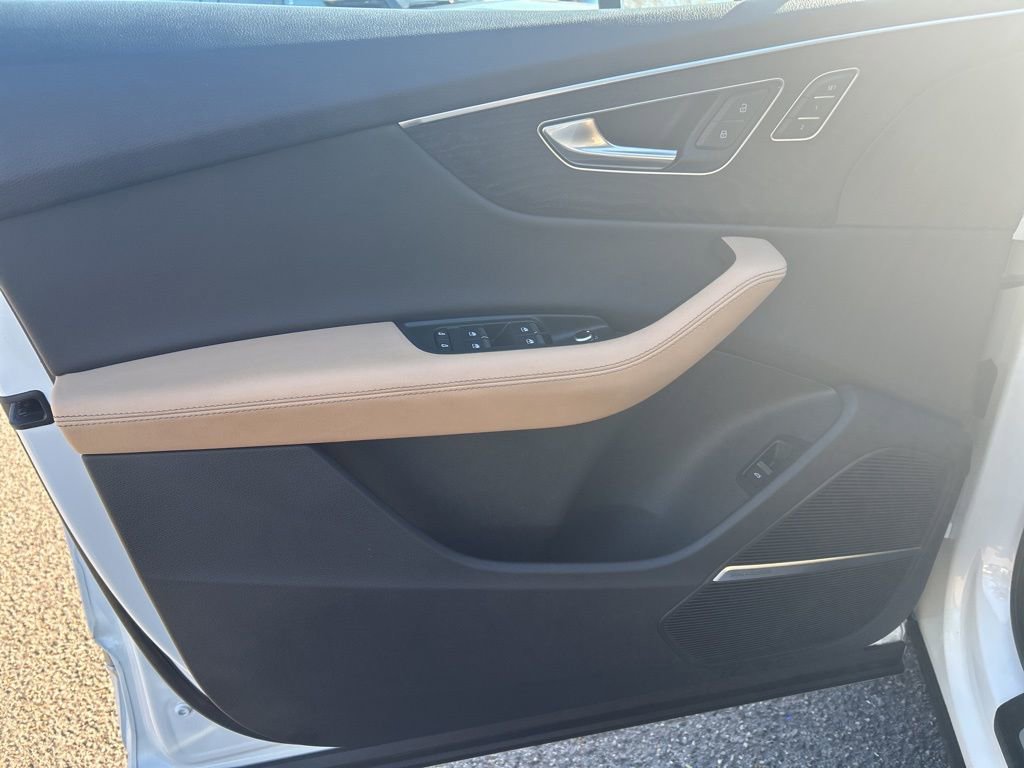 Used 2025 Audi Q7 3.0T Premium Plus image 15