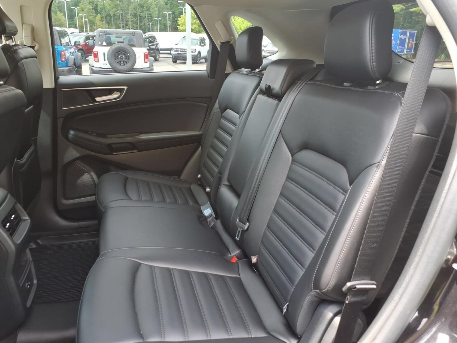 Used 2021 Ford Edge SEL AWD/4WD image 30