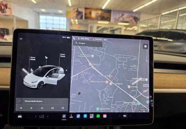 Used 2021 Tesla Model 3 Standard Range Plus RWD image 13