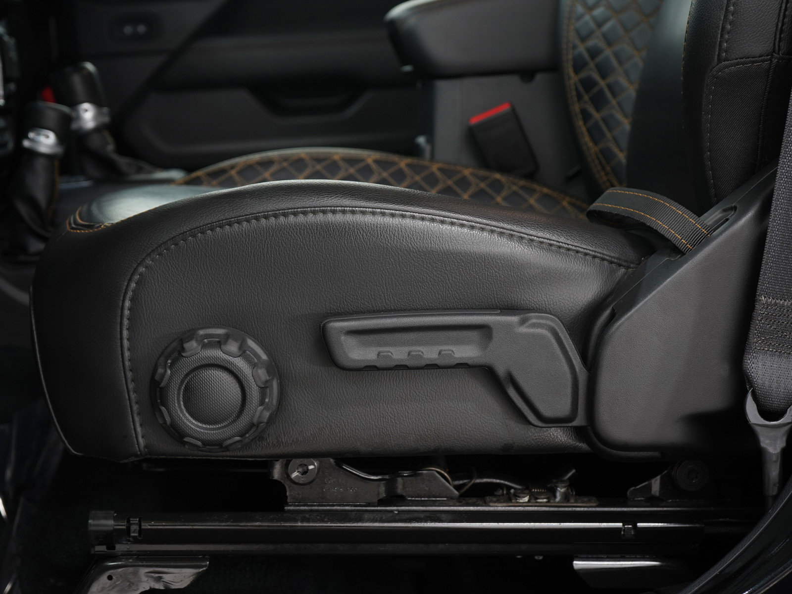 Used 2022 Jeep Wrangler Unlimited Sahara image 22