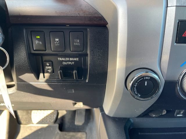 Used 2019 Toyota Tundra Limited w/ Limited Premium Package image 30