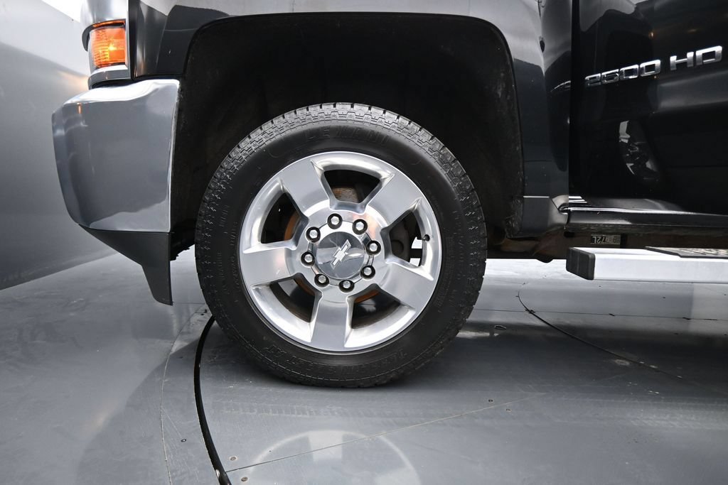 Used 2019 Chevrolet Silverado 2500 W/T AWD/4WD image 24