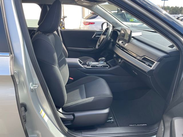 Used 2025 Mitsubishi Outlander ES AWD/4WD image 38