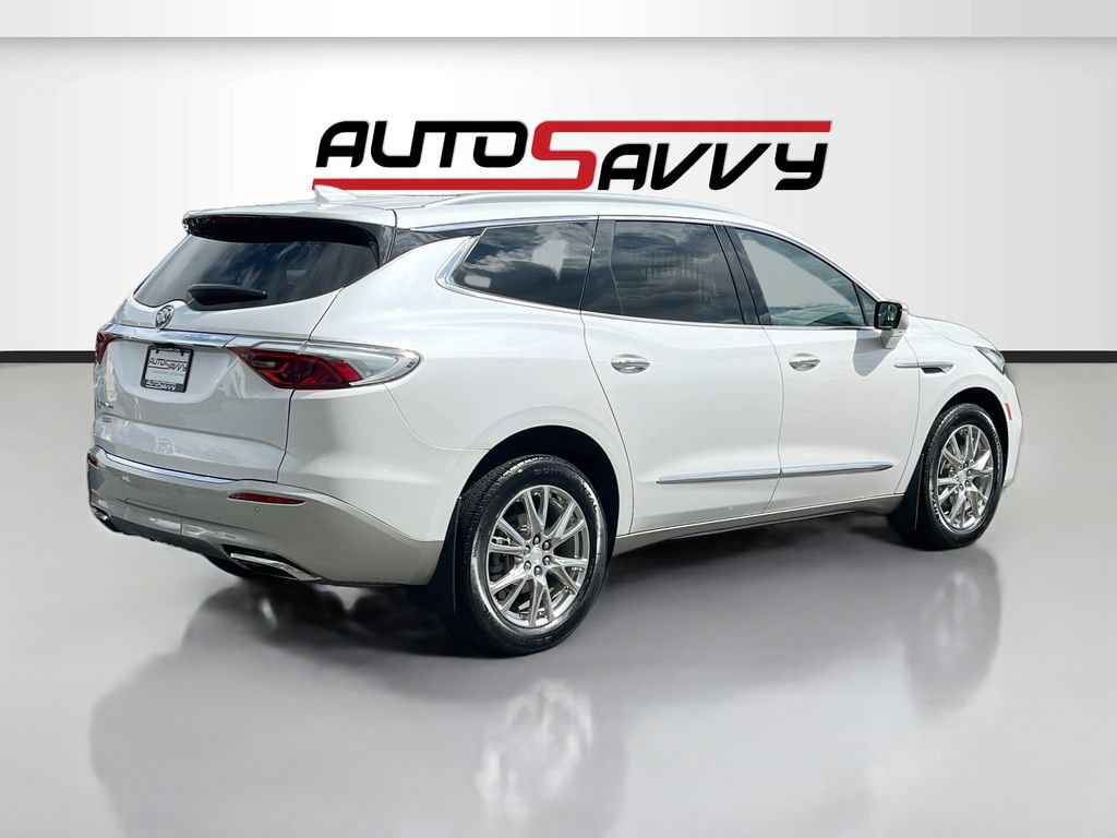 Used 2022 Buick Enclave Premium w/ Surround and Sites Package AWD/4WD image 7