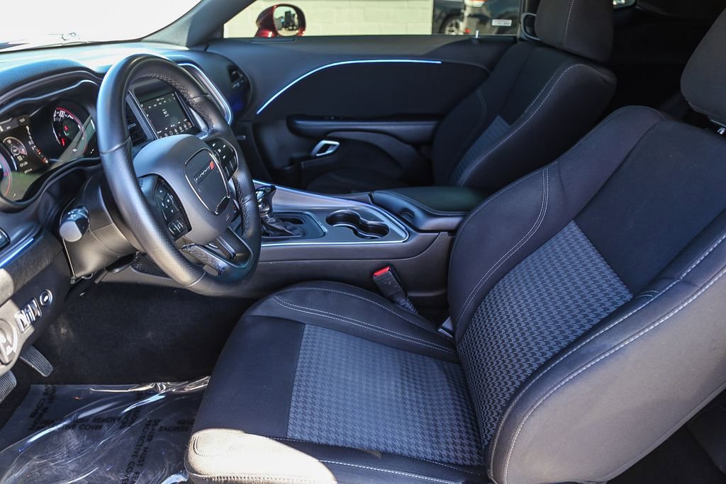 Used 2023 Dodge Challenger SXT w/ Blacktop Package image 18