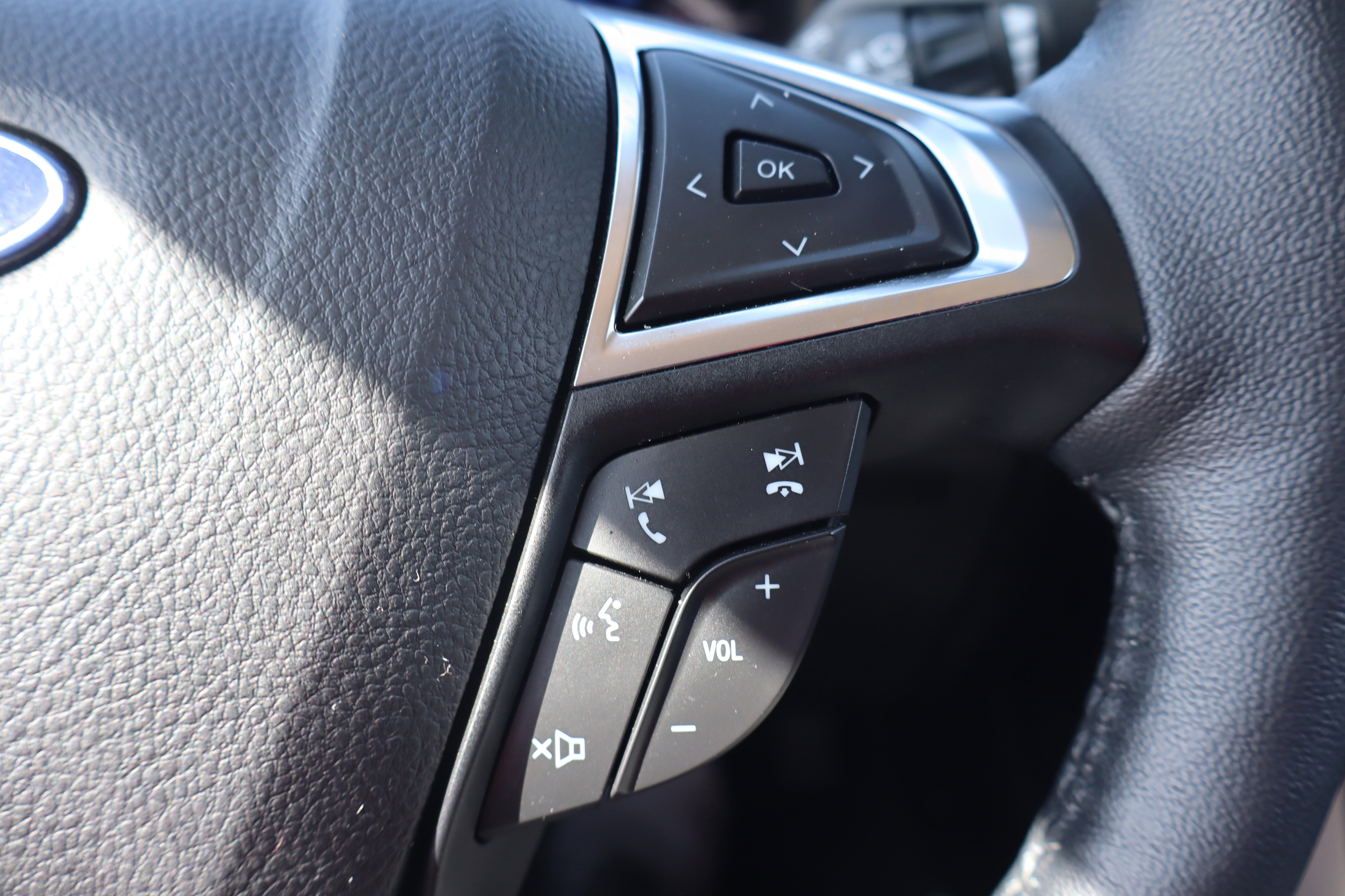 Used 2024 Ford Edge SEL w/ Convenience Package AWD/4WD image 18