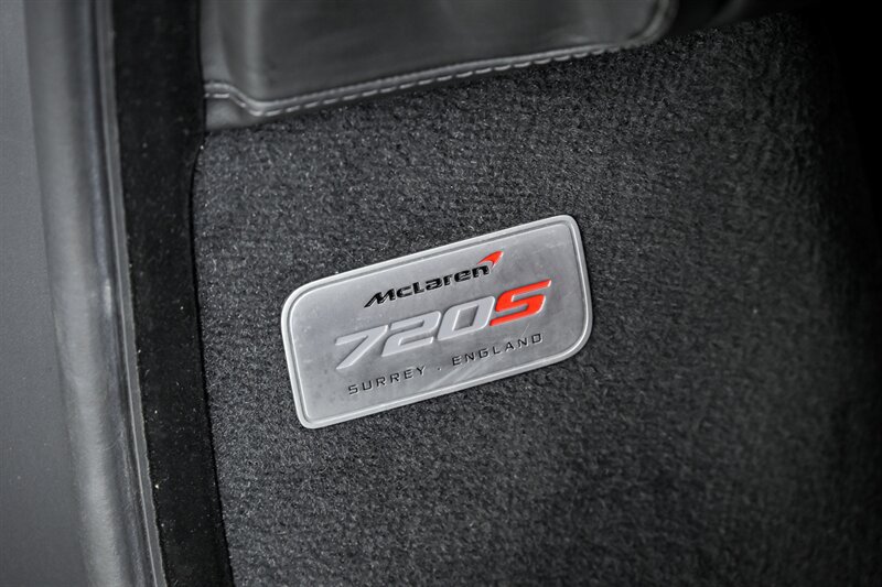 Used 2018 McLaren 720S RWD image 21