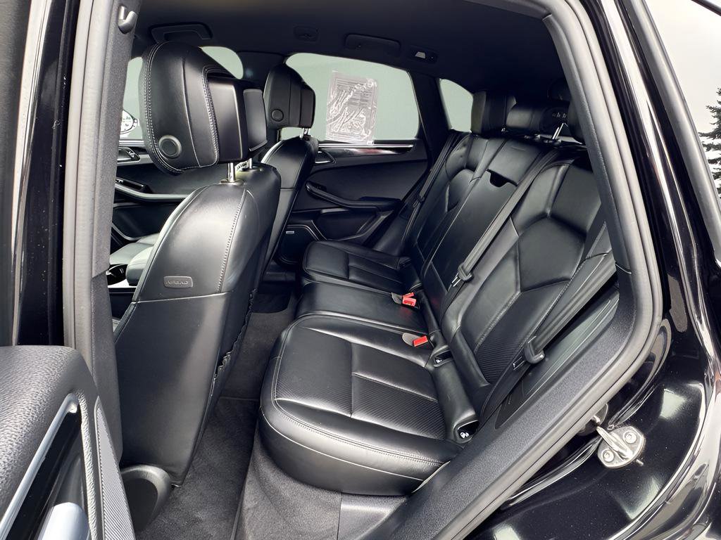 Used 2018 Porsche Macan Sport Edition image 31