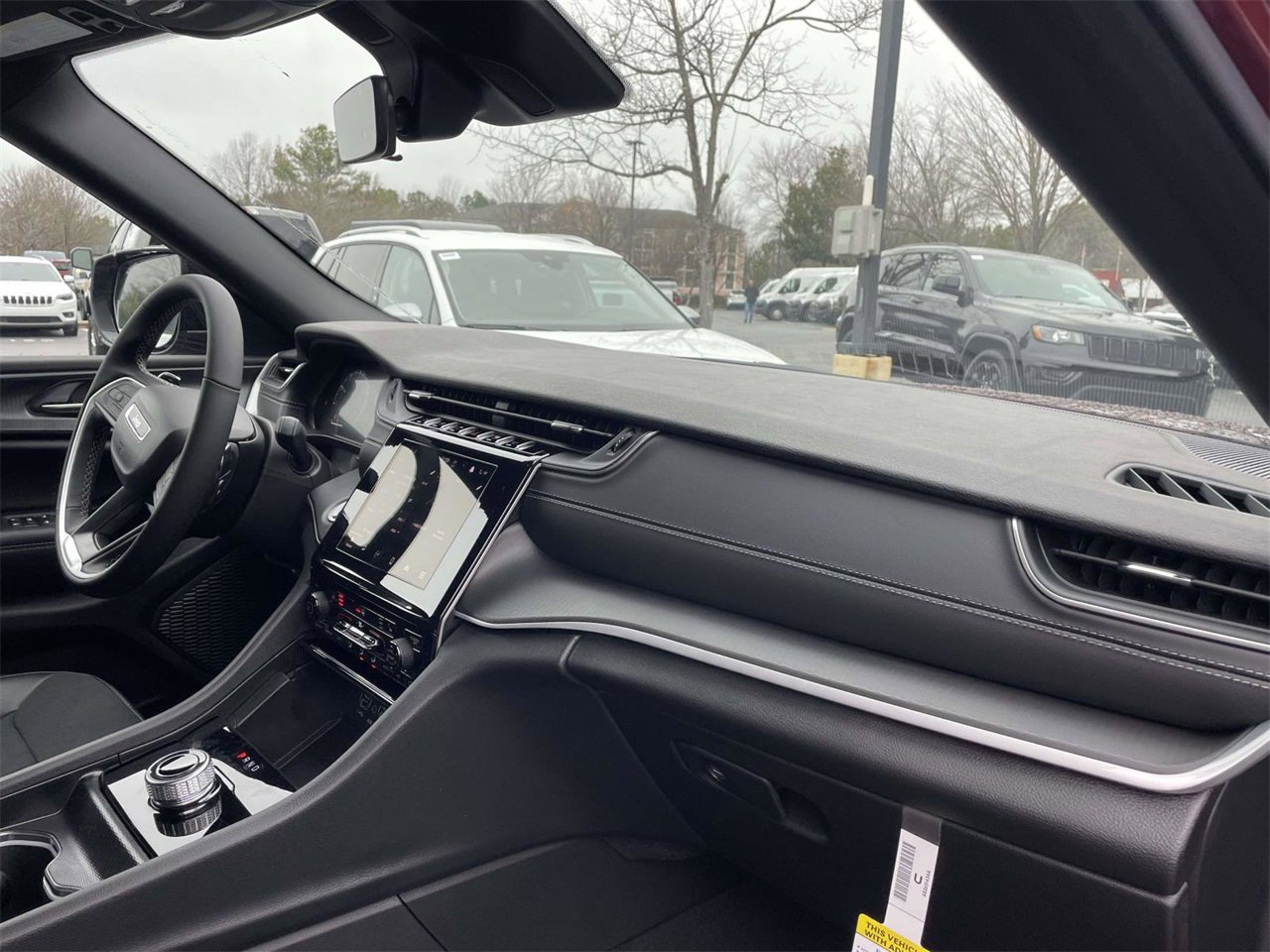 New 2025 Jeep Grand Cherokee Altitude image 15