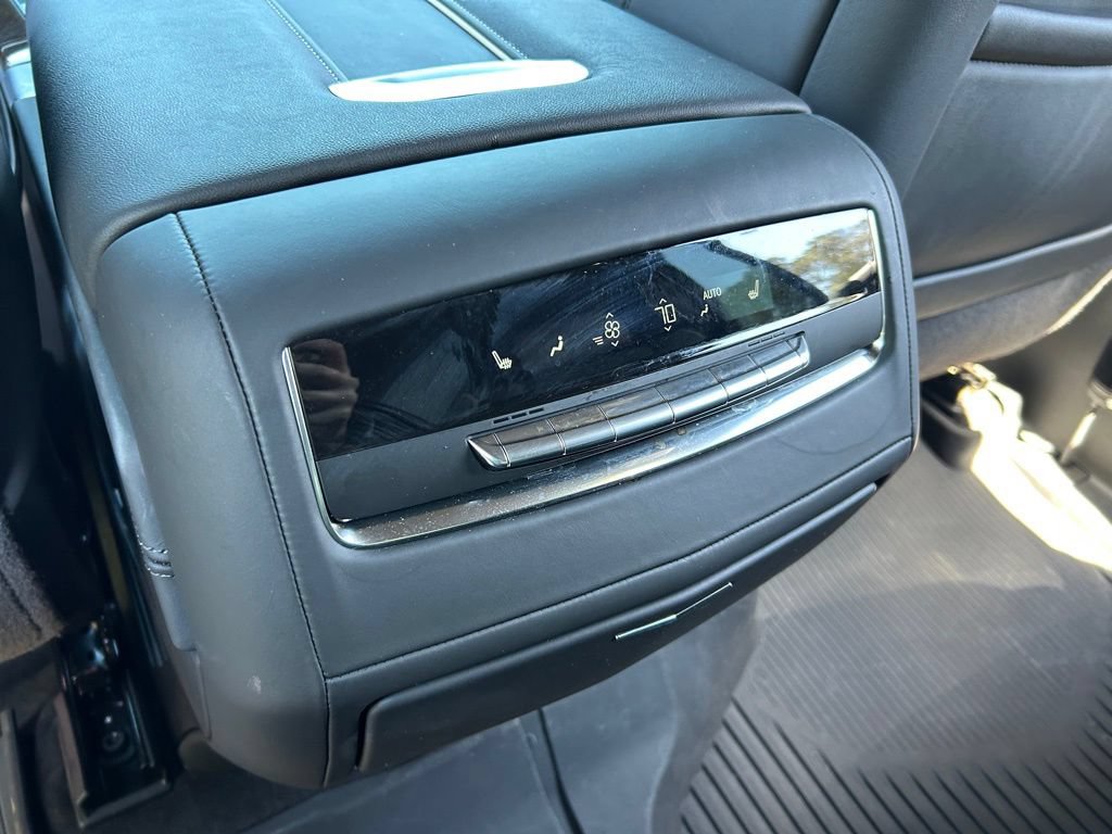 Used 2025 Cadillac Escalade Sport Platinum w/ LPO, Floor Liner Package AWD/4WD image 51