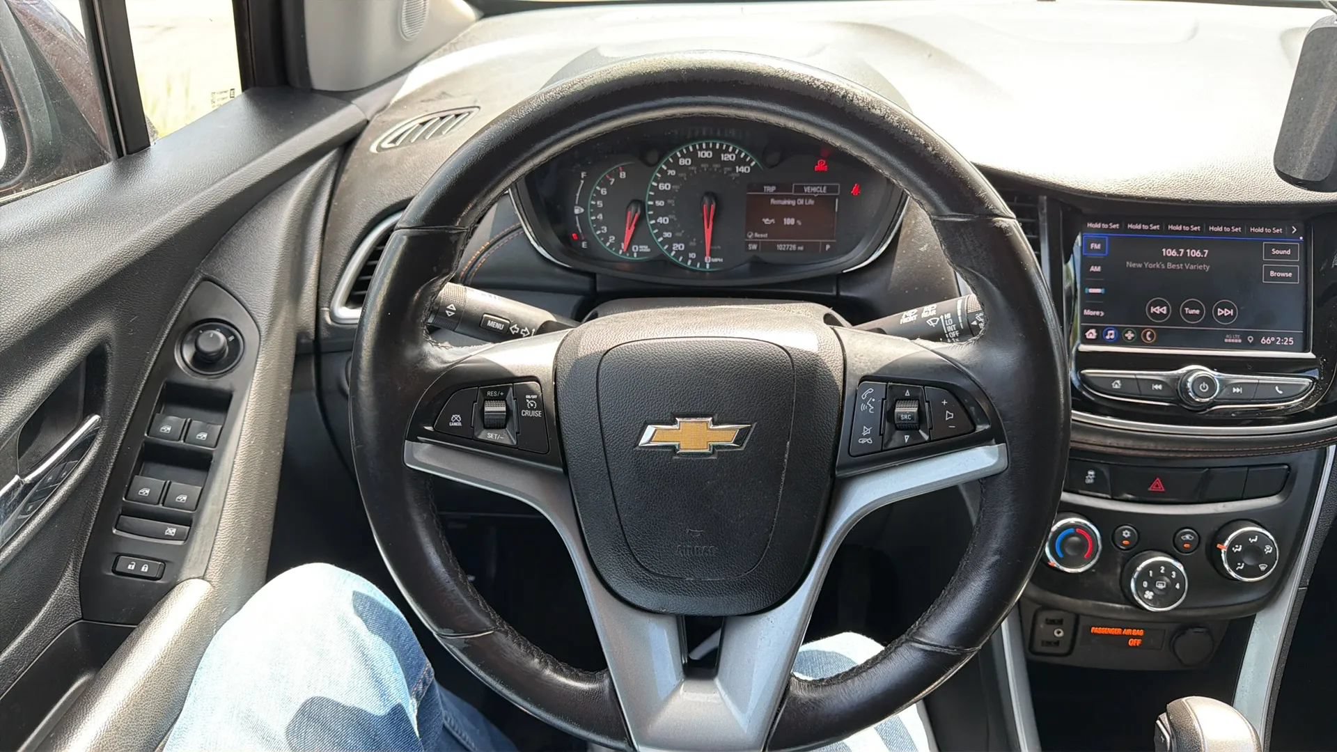 Used 2022 Chevrolet Trax LT w/ Driver Confidence Package AWD/4WD image 10