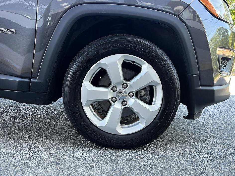 Used 2019 Jeep Compass Latitude w/ Cold Weather Group image 24