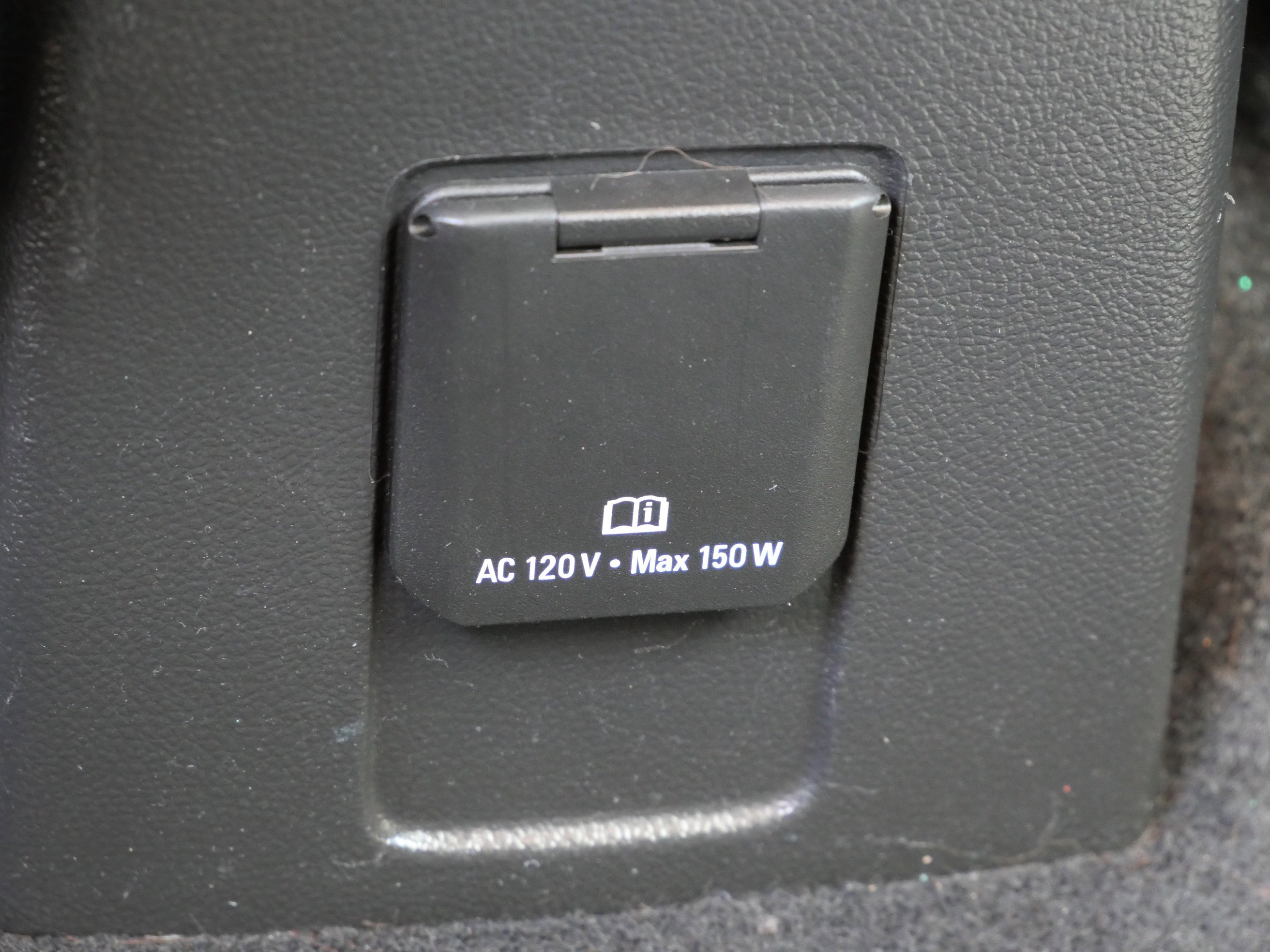 Certified 2022 Chevrolet Trax LT w/ LT Convenience Package image 13