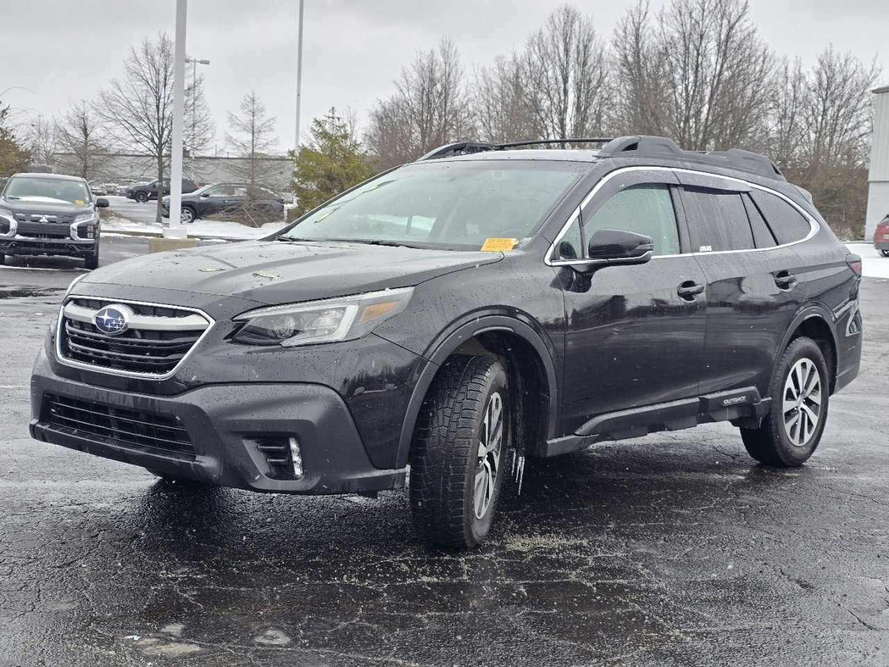 Used 2021 Subaru Outback Premium image 3