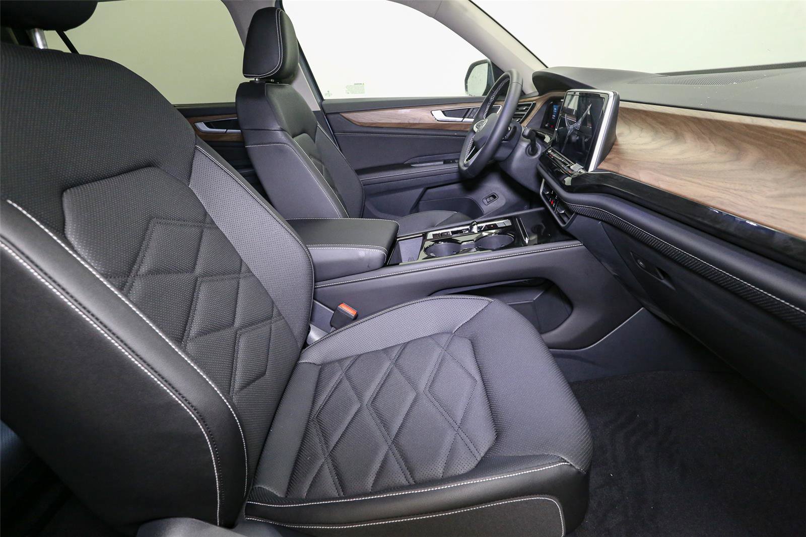 New 2026 Volkswagen Atlas SE image 14