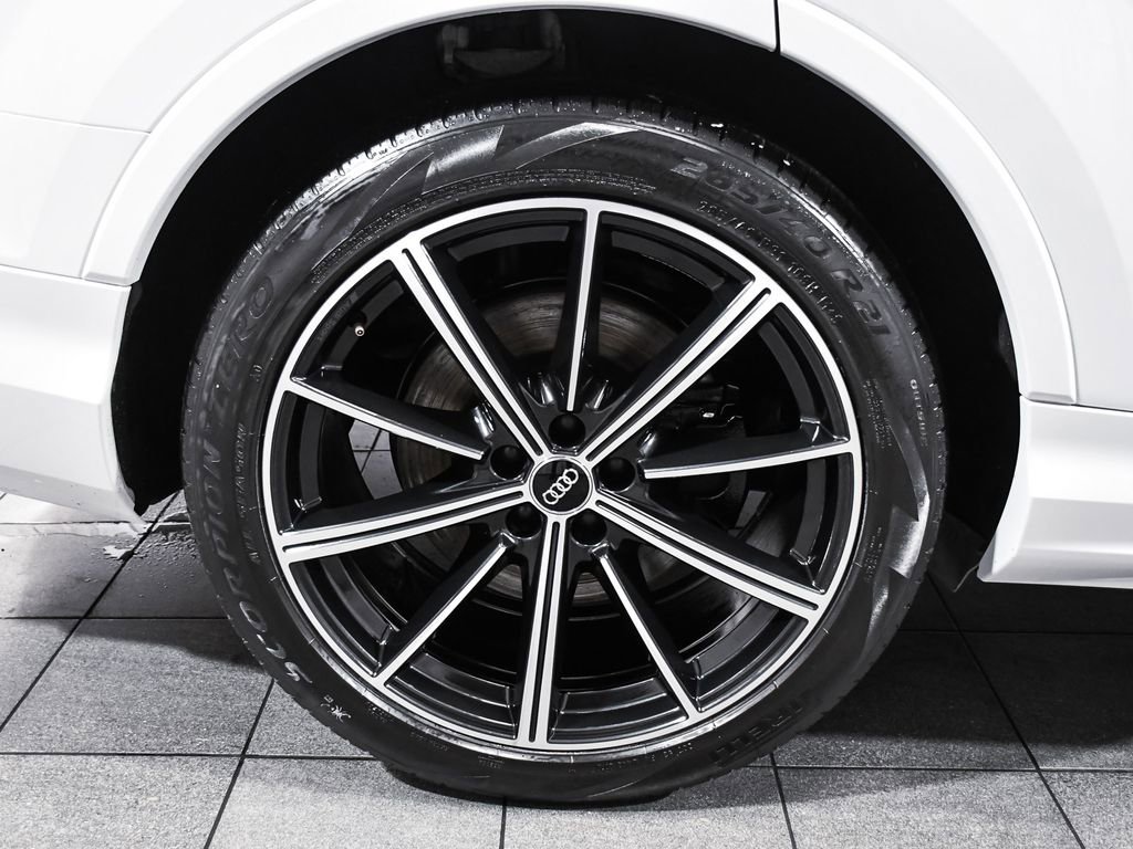 Used 2021 Audi SQ7 Premium Plus w/ Executive Package image 8