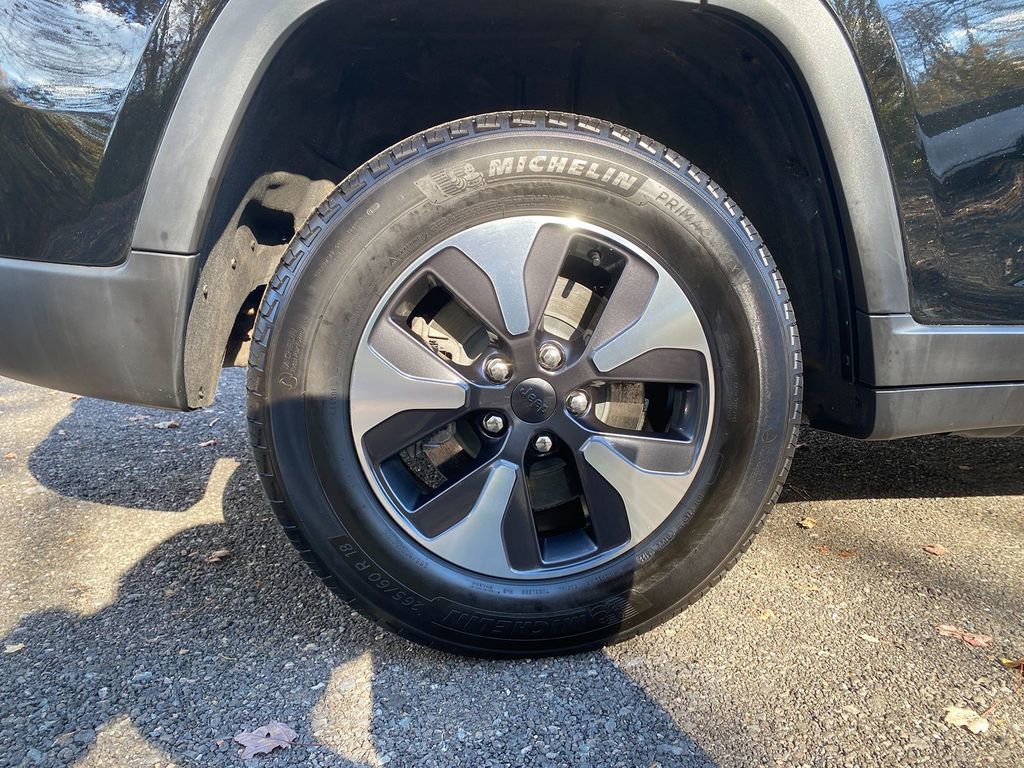 Used 2023 Jeep Grand Cherokee 4WD 4xe image 31