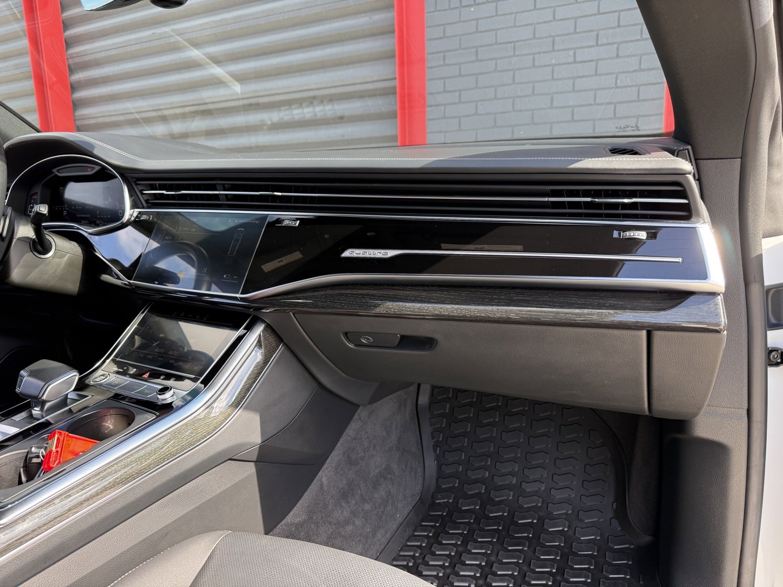 Used 2021 Audi Q8 Prestige image 14