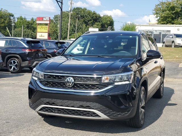 Certified 2024 Volkswagen Taos SE FWD image 37