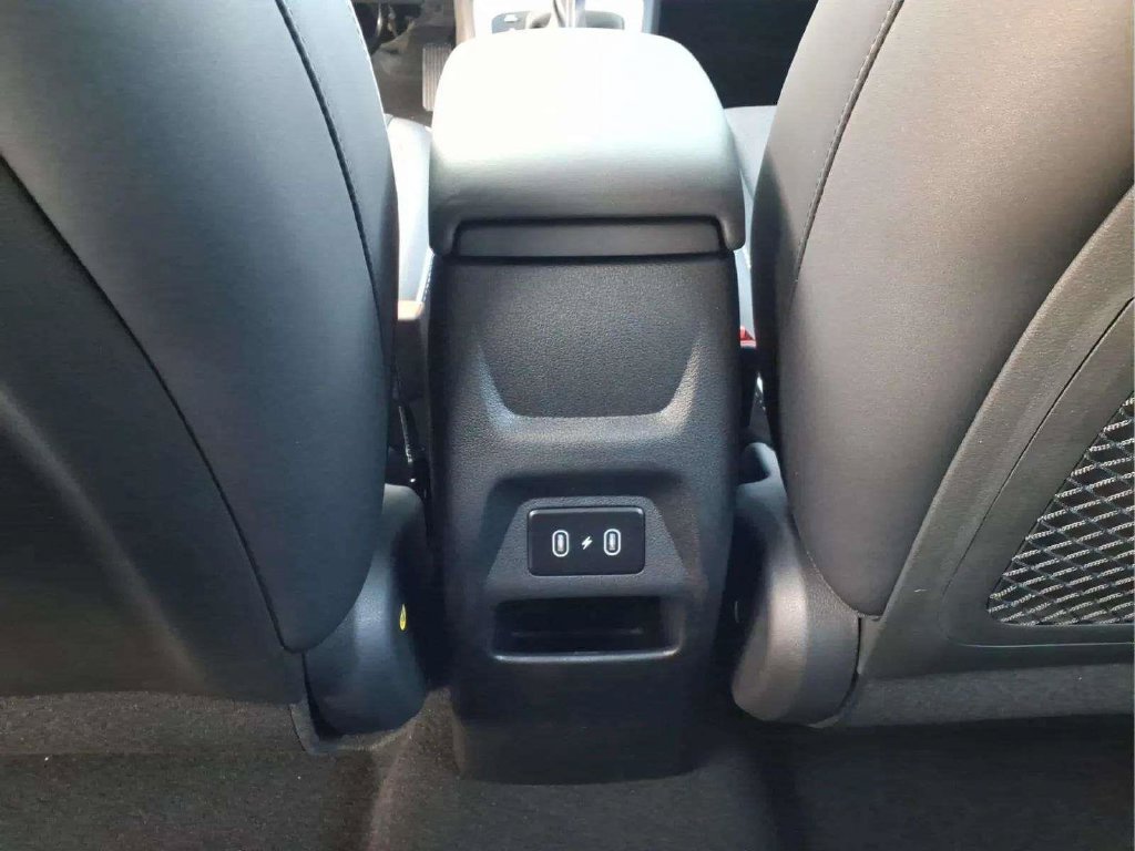 New 2026 Hyundai Venue SEL FWD image 11