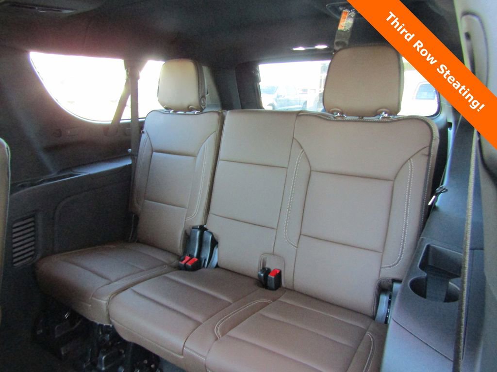 New 2026 Chevrolet Suburban High Country image 28