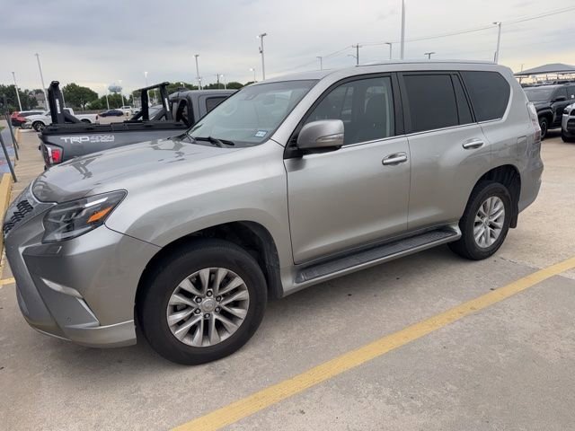 Used 2021 Lexus GX 460 Premium w/ Premium Package AWD/4WD image 2
