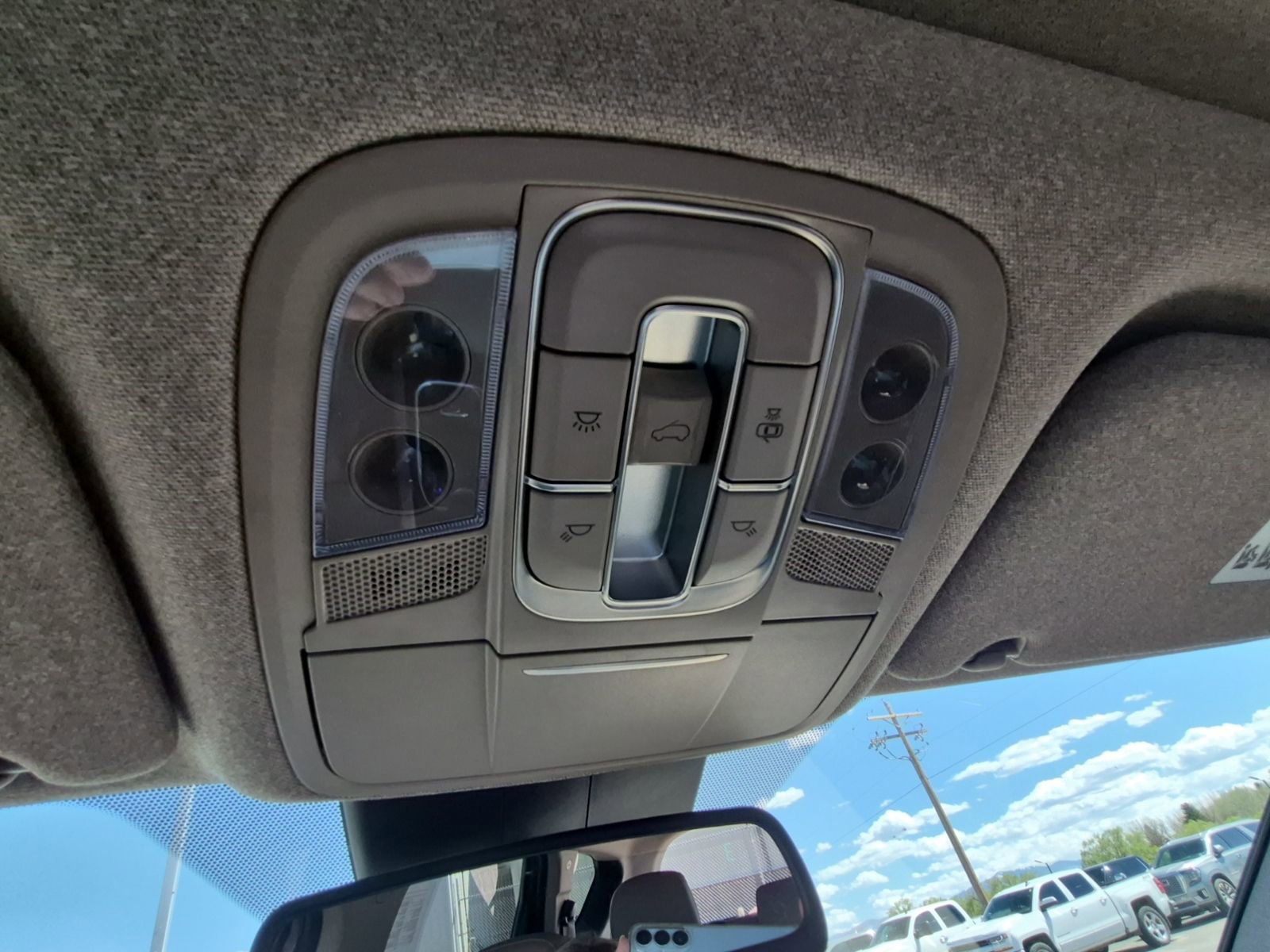 Used 2019 Hyundai Santa Fe AWD image 28