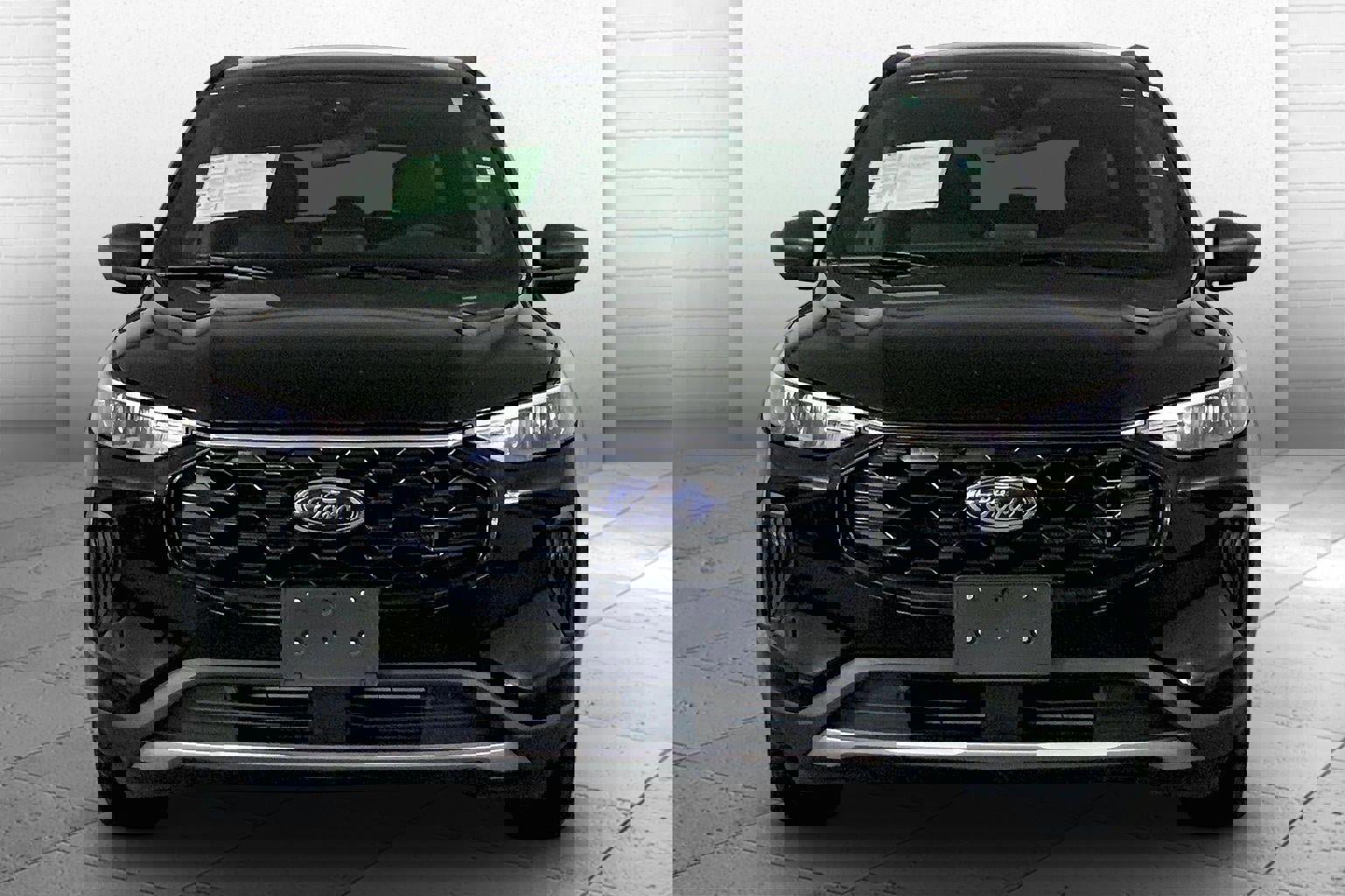 Used 2025 Ford Escape ST-Line image 2