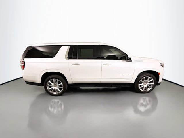 Used 2023 Chevrolet Suburban High Country AWD/4WD image 10