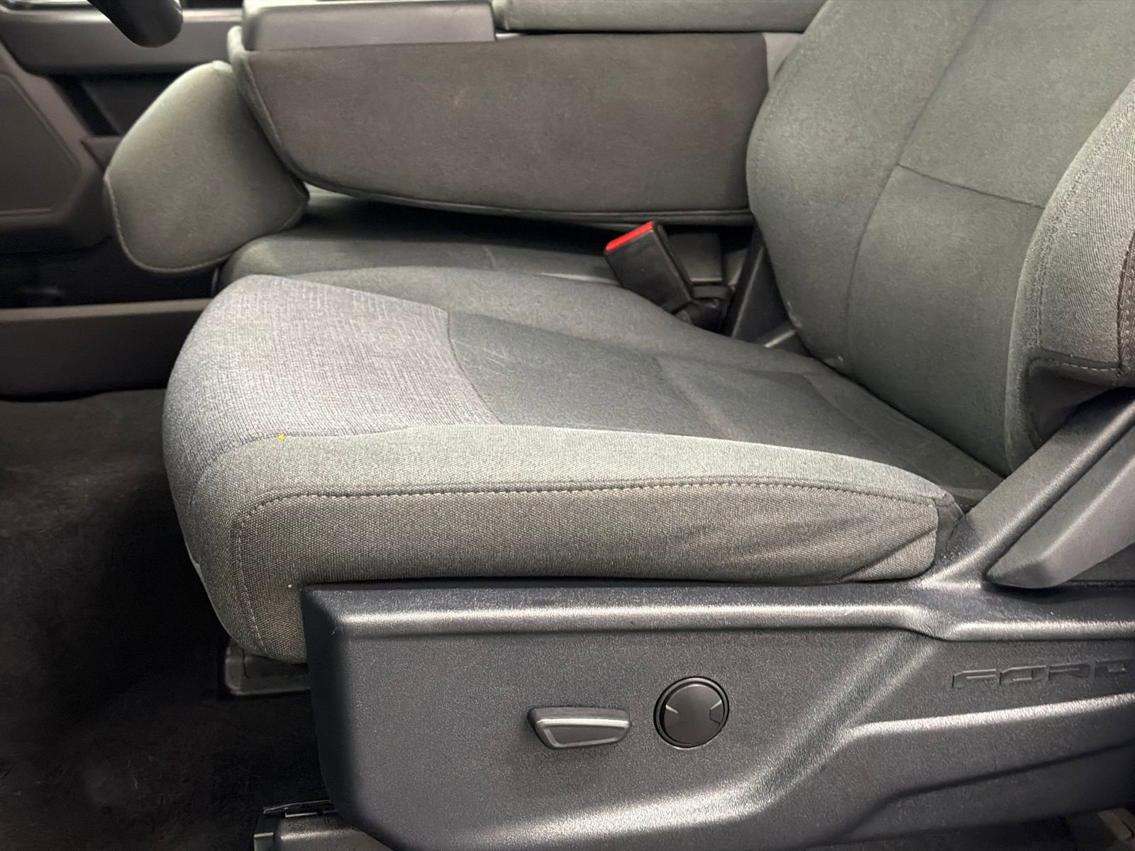 Used 2025 Ford F150 XLT w/ Equipment Group 301A Standard image 15