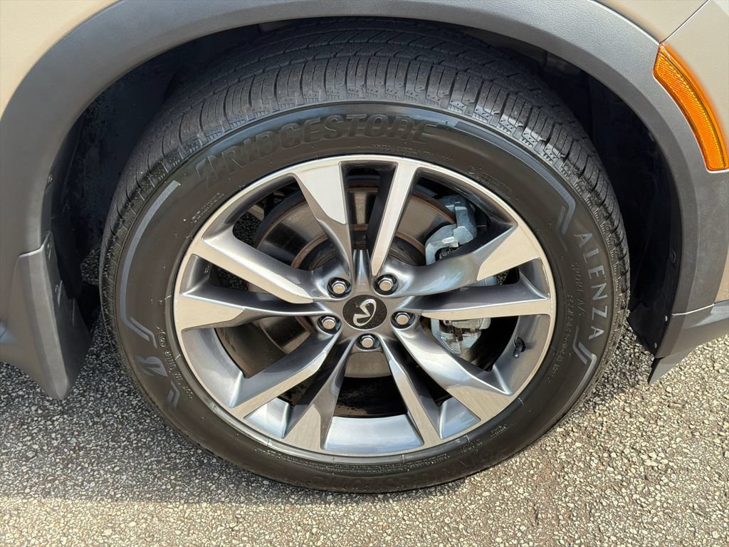 Used 2023 INFINITI QX60 Luxe w/ Cargo Package FWD image 12