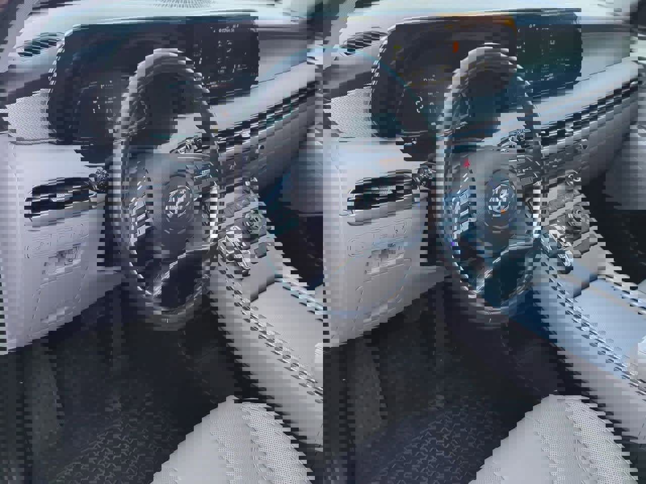 Used 2023 Hyundai Palisade SEL image 2