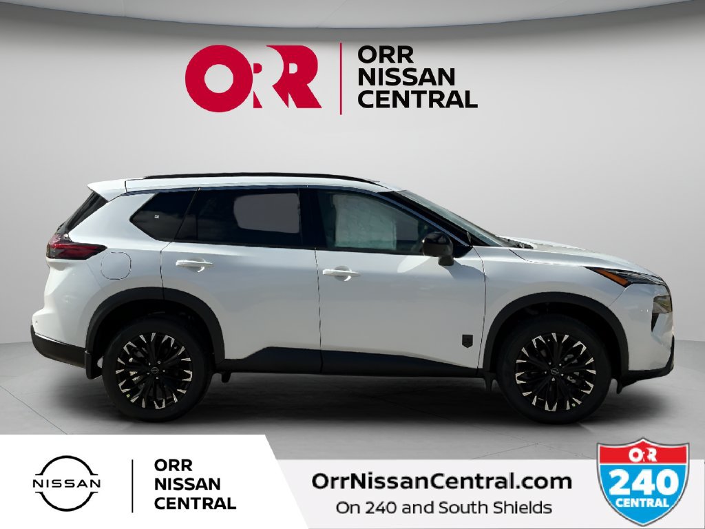New 2027 Nissan Rogue Dark Armor FWD image 4