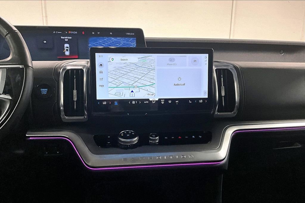 Used 2025 Ford Expedition Platinum AWD/4WD image 8