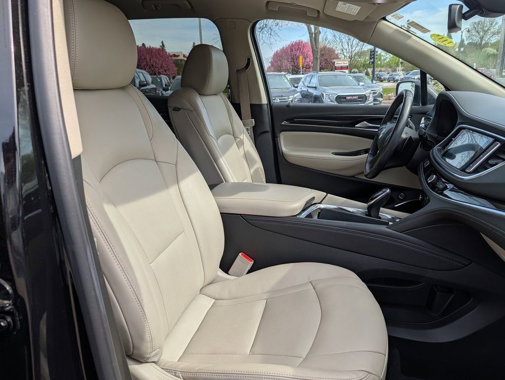Used 2021 Buick Enclave Premium w/ Sun and Sites Package AWD/4WD image 17
