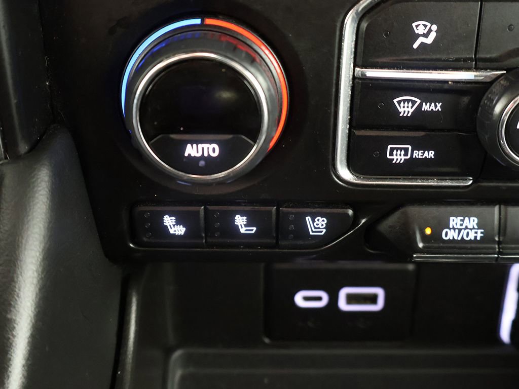 Used 2023 Chevrolet Suburban Premier AWD/4WD image 53